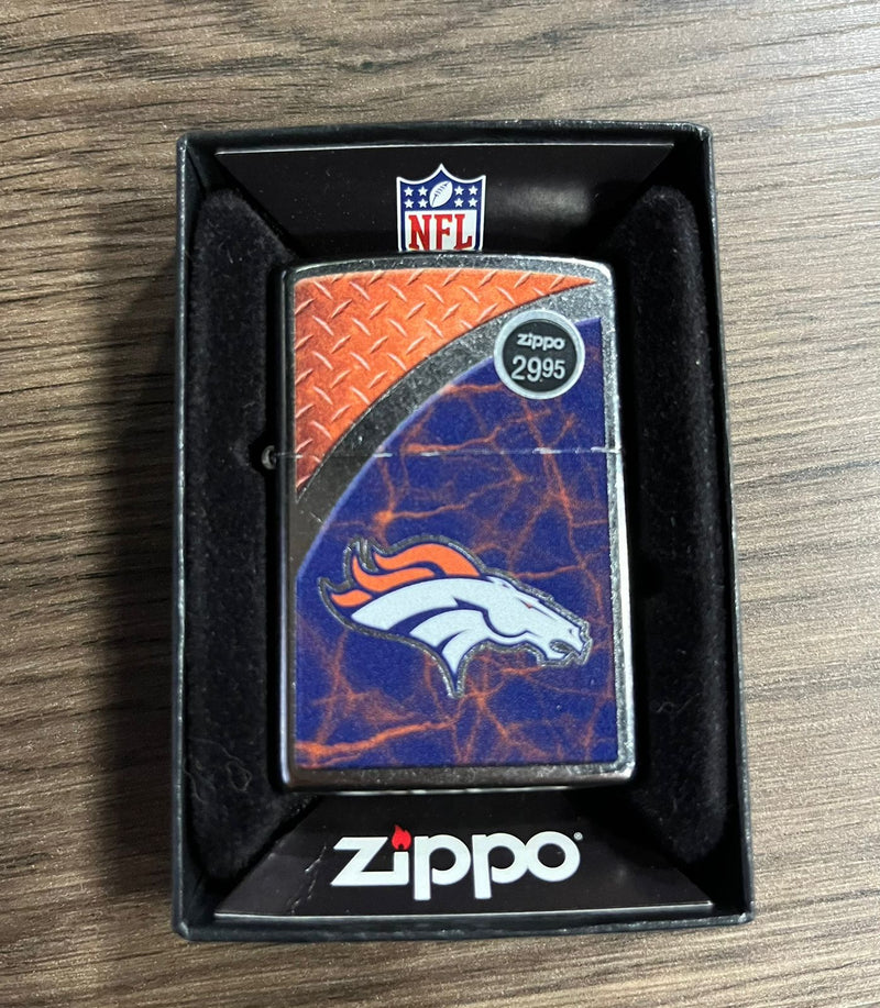 Encendedor zippo 29360 Denver Broncos 2018 reverso acabado cromado St-